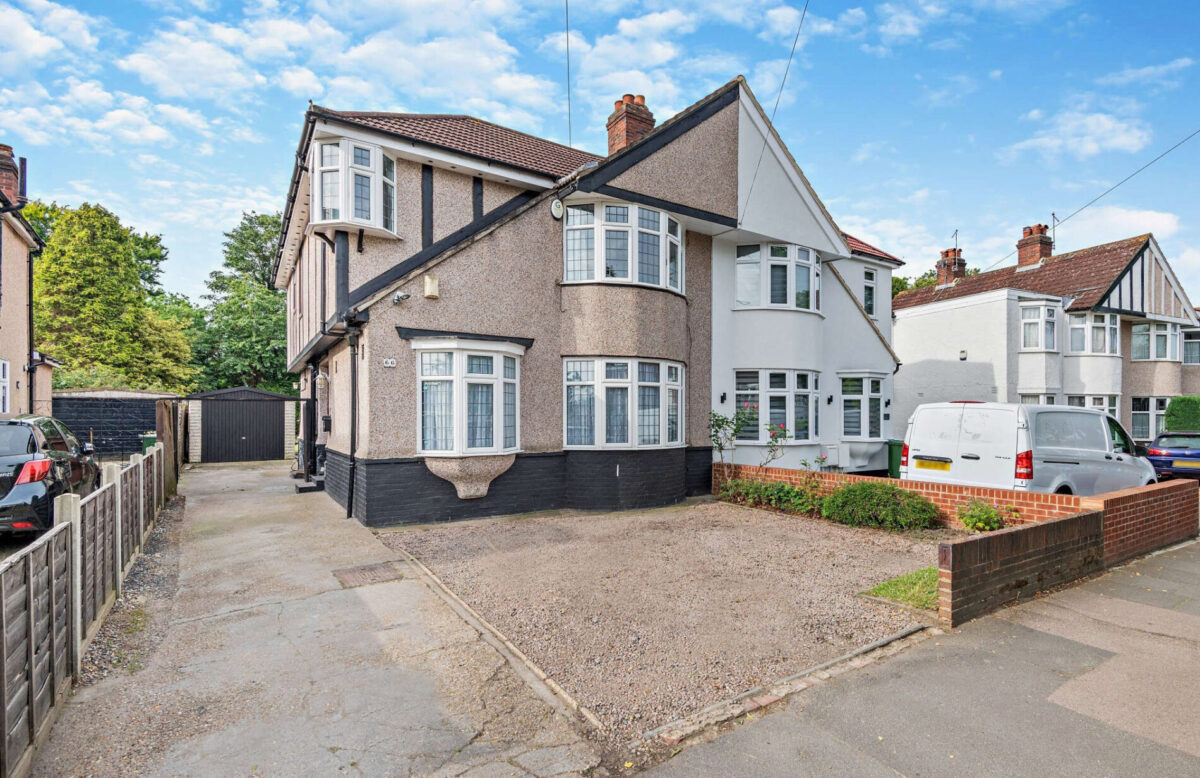 4 Bedrooms, Semi-Detached House